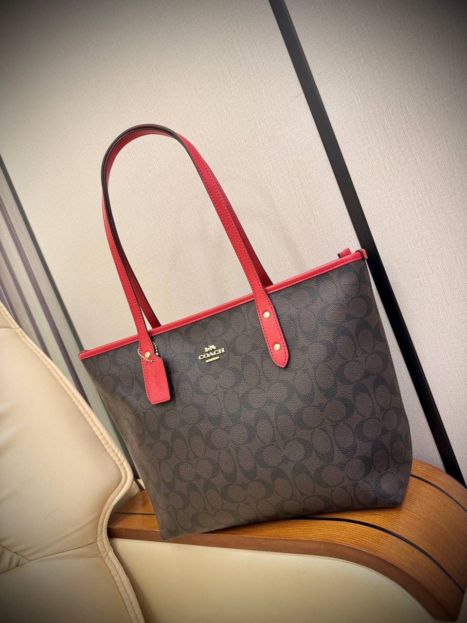 Coach City Zip Tote in Signature Canvas