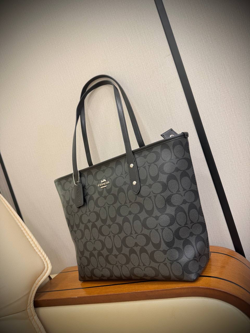 Coach City Zip Tote in Signature Canvas