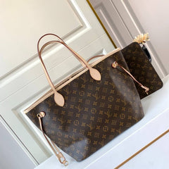 Louis Vuitton Neverfull GM in Monogram Canvas