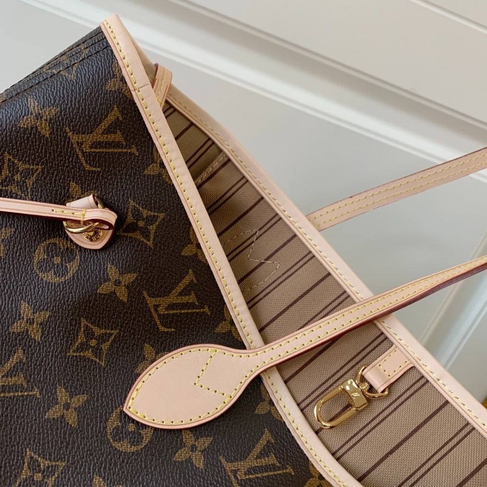 Louis Vuitton Neverfull GM in Monogram Canvas