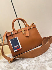 Tommy Hilfiger The American Icon Leather Tote Bag