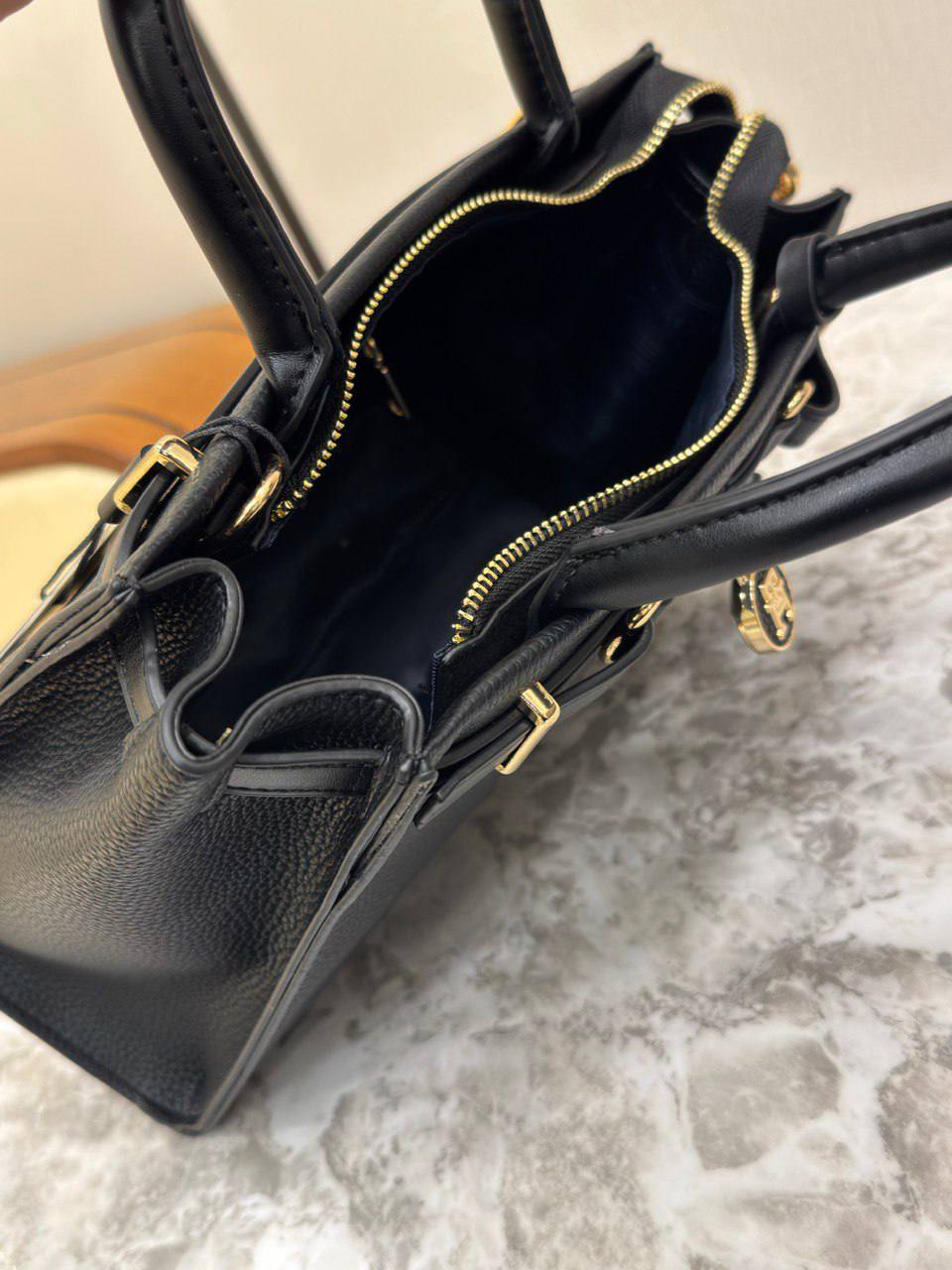Tommy Hilfiger The American Icon Leather Tote Bag