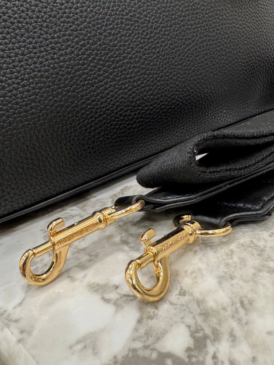 Tommy Hilfiger The American Icon Leather Tote Bag