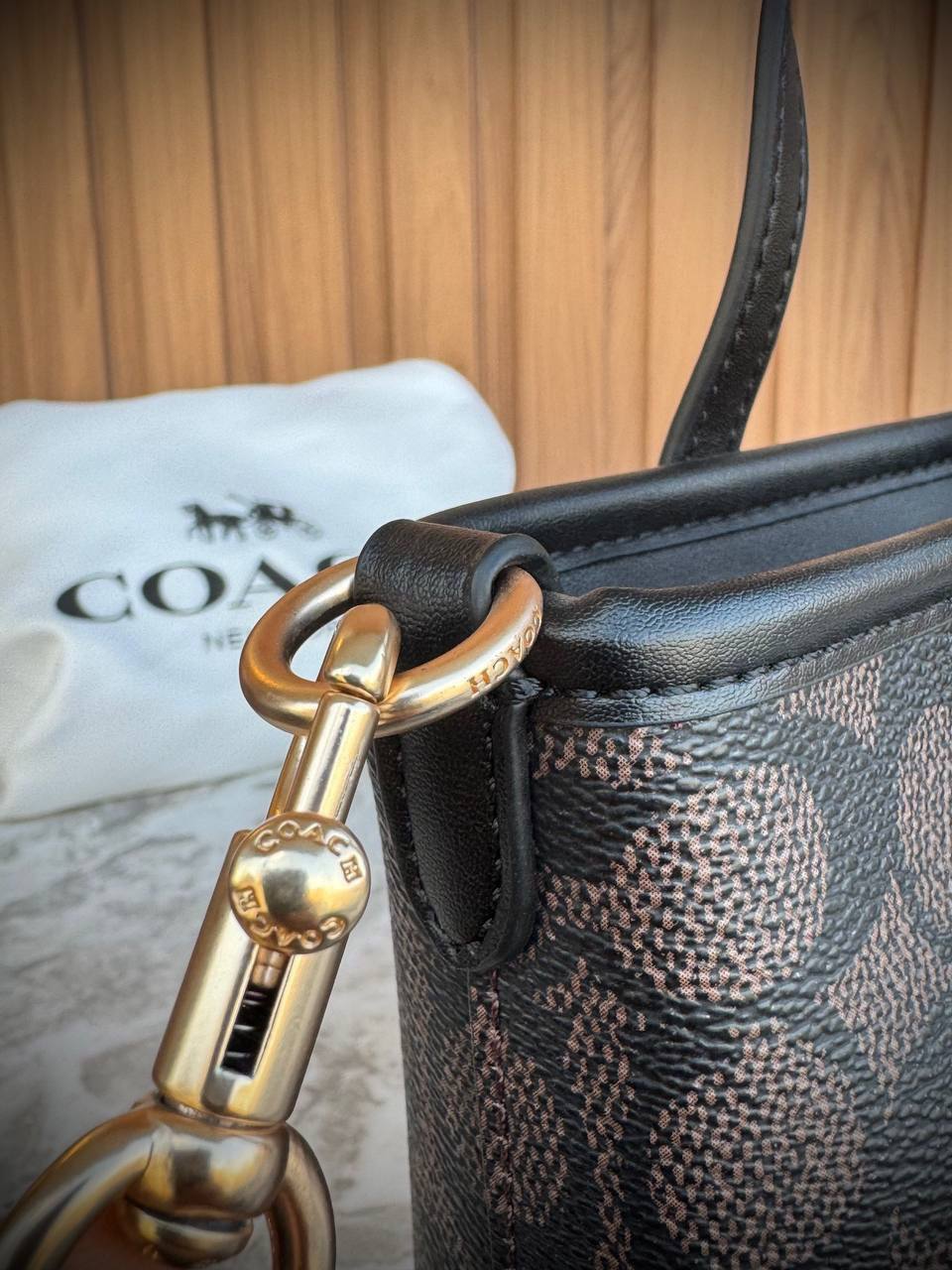 Coach City Tote Bag In Signature Canvas