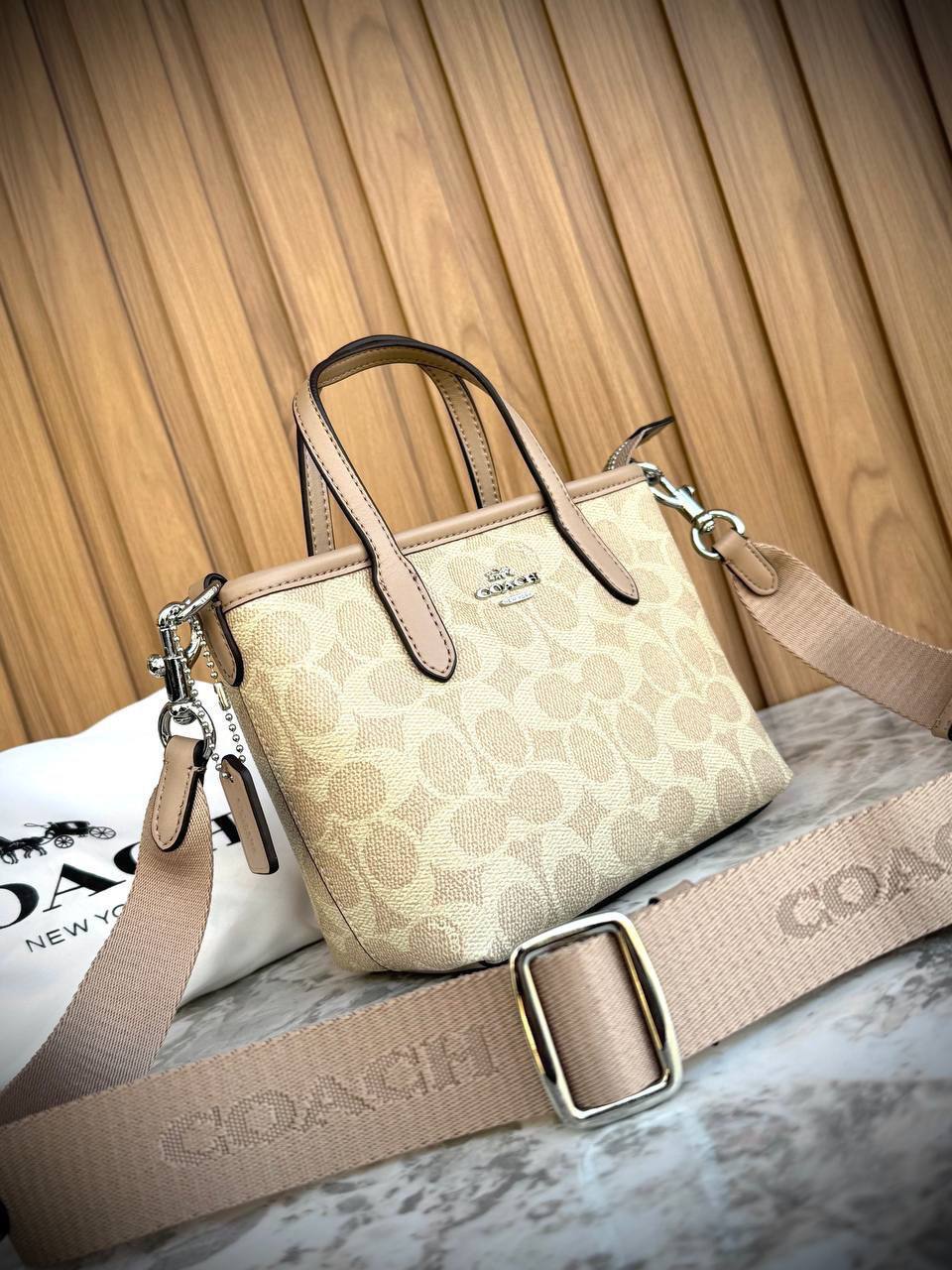 Coach City Tote Bag In Signature Canvas