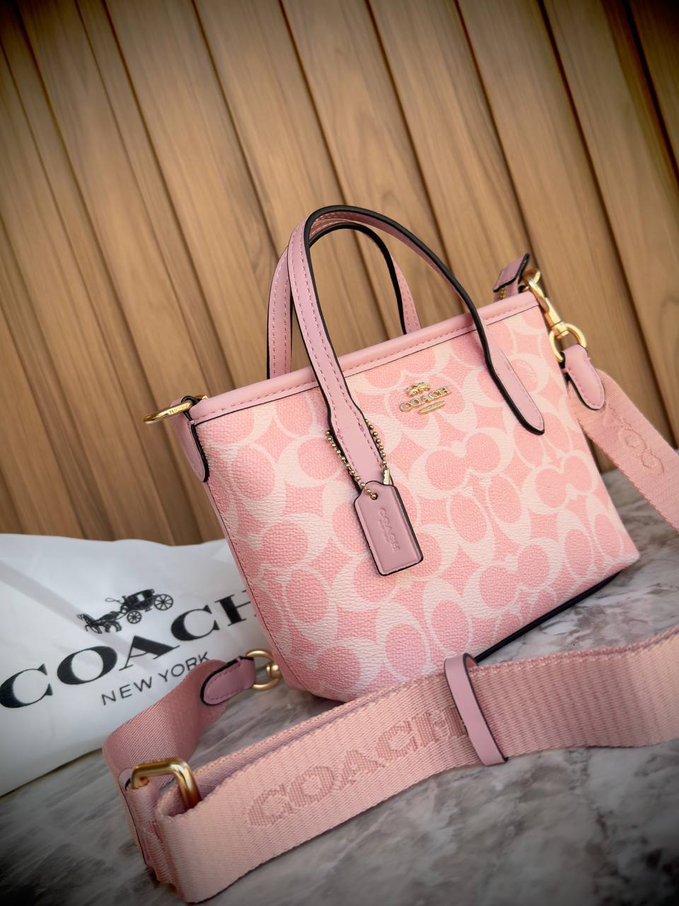 Coach City Tote Bag In Signature Canvas