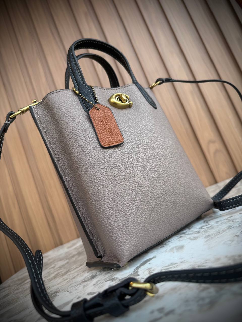 Coach Willow Tote 16 in Signature Canvas