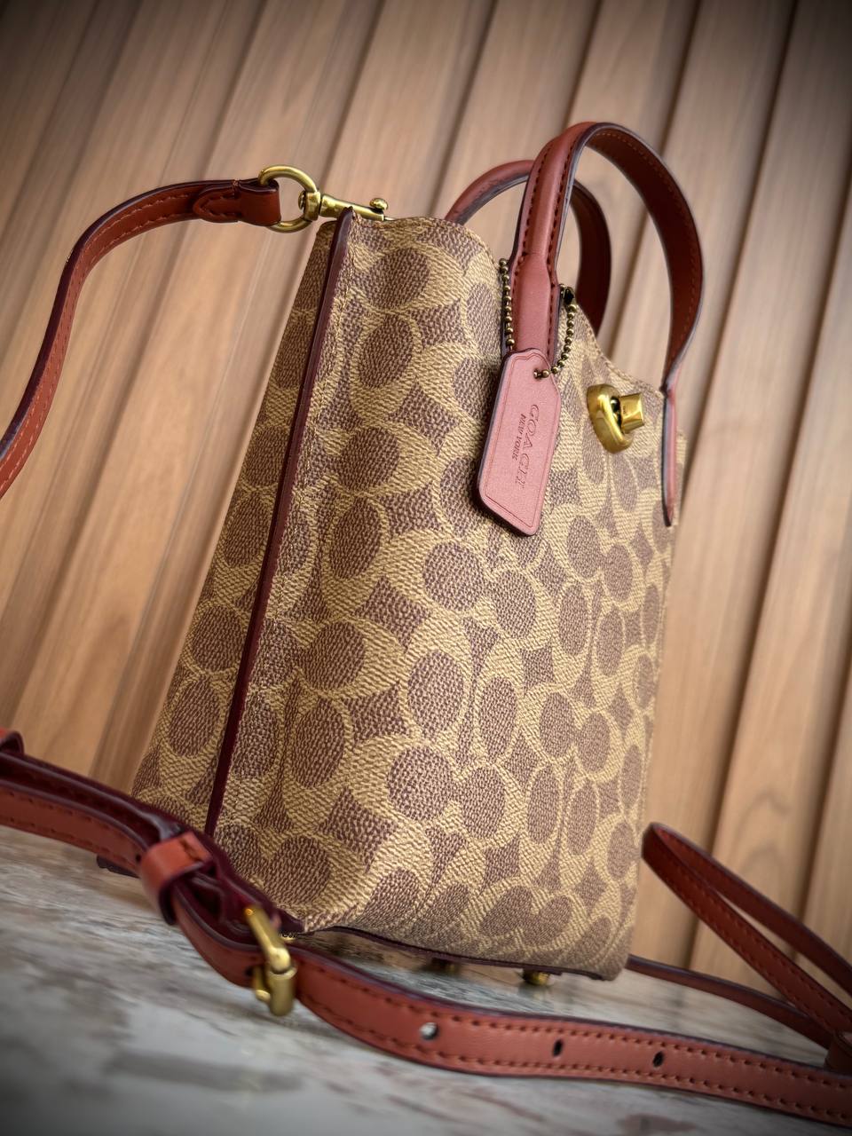 Coach Willow Tote 16 in Signature Canvas