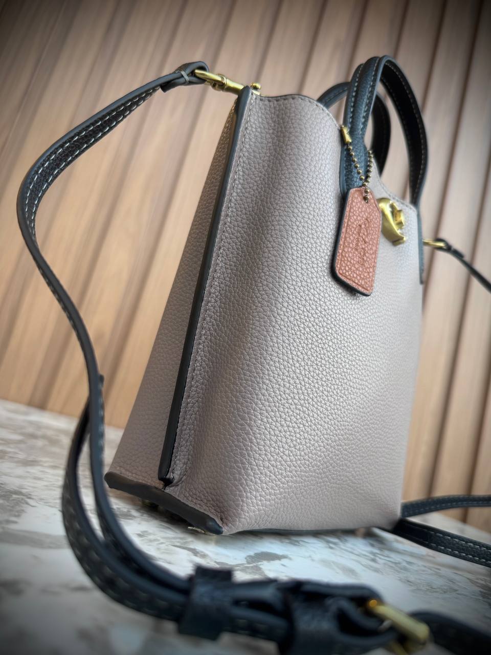 Coach Willow Tote 16 in Signature Canvas