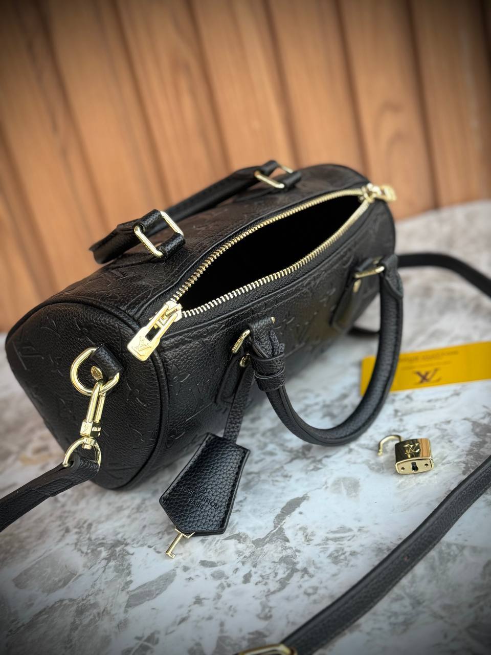 Louis Vuitton Speedy Bandoulière 22 in Monogram Empreinte Leather